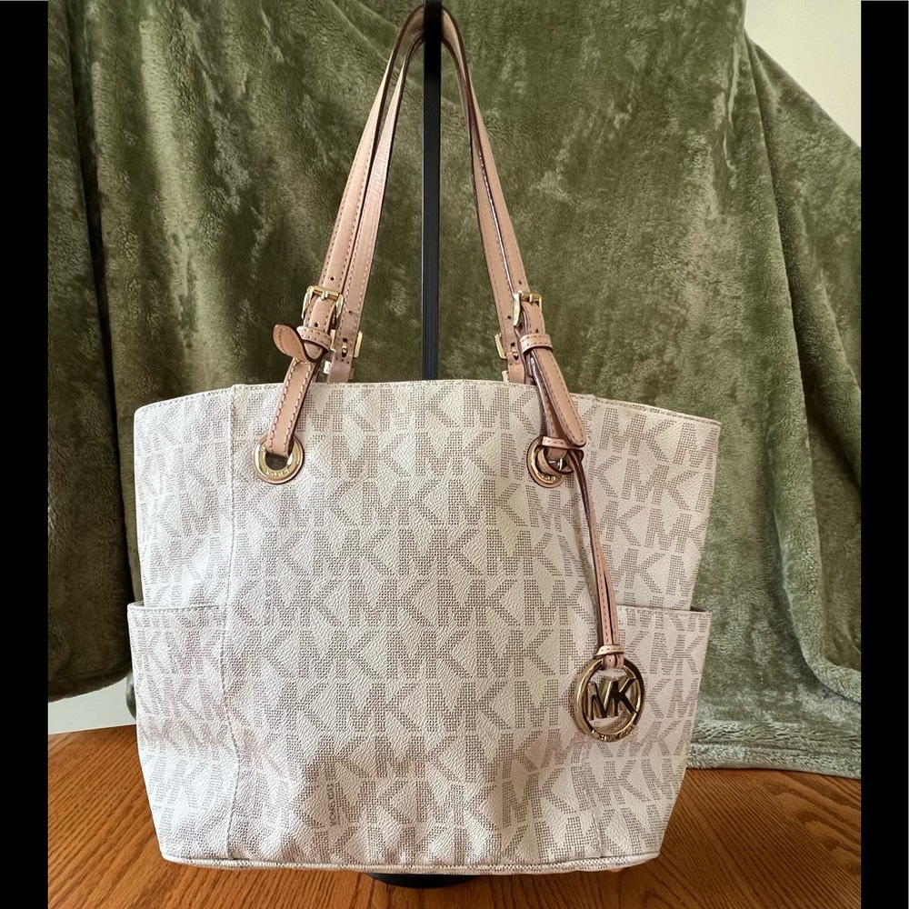 Michael Kors Shoulder Bag